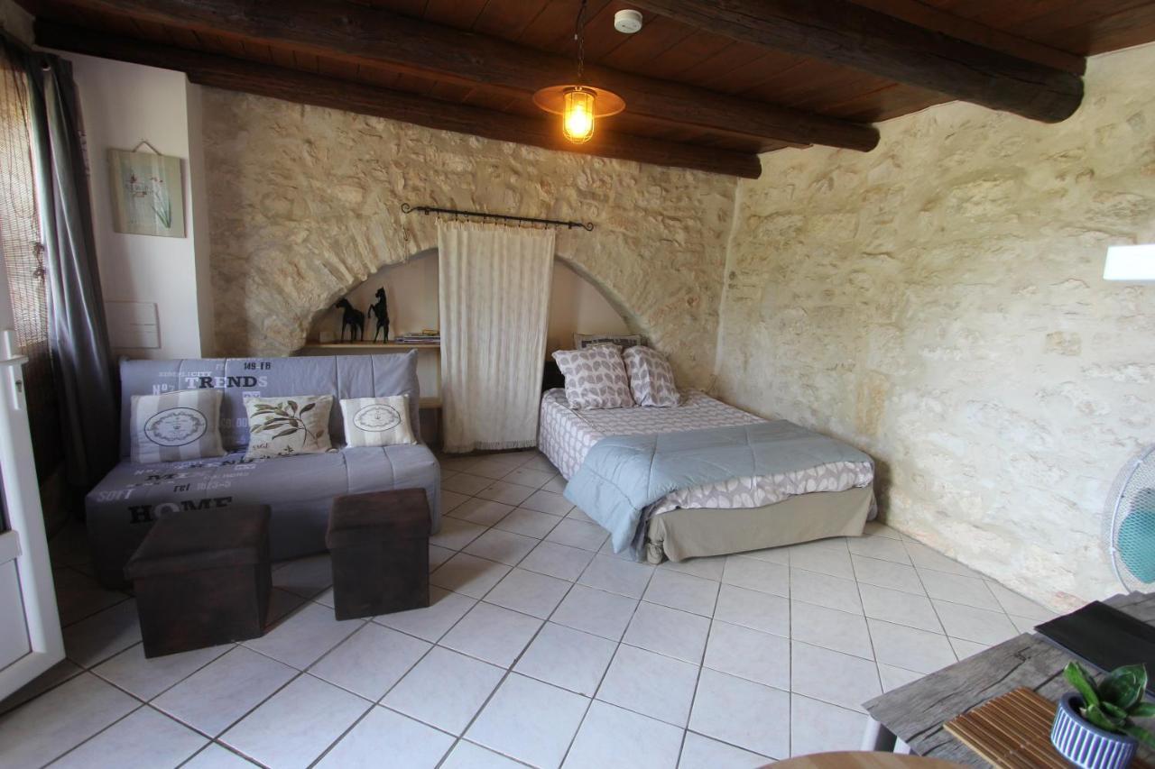 Studio Gard Calme Et Nature Russan Ngoại thất bức ảnh